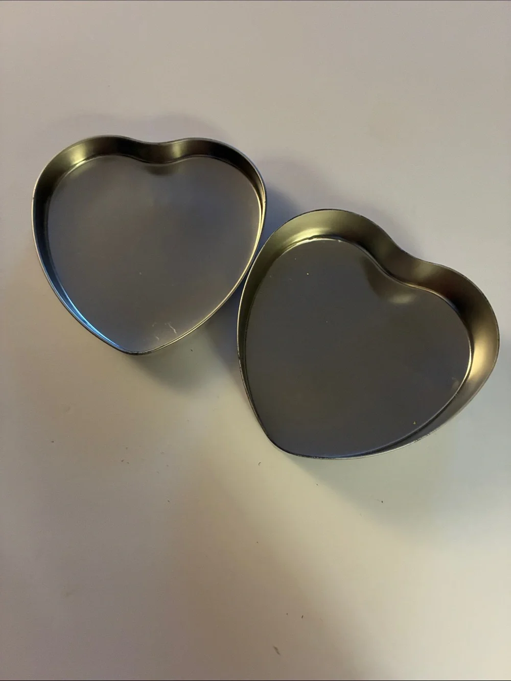 Brighton heart tin